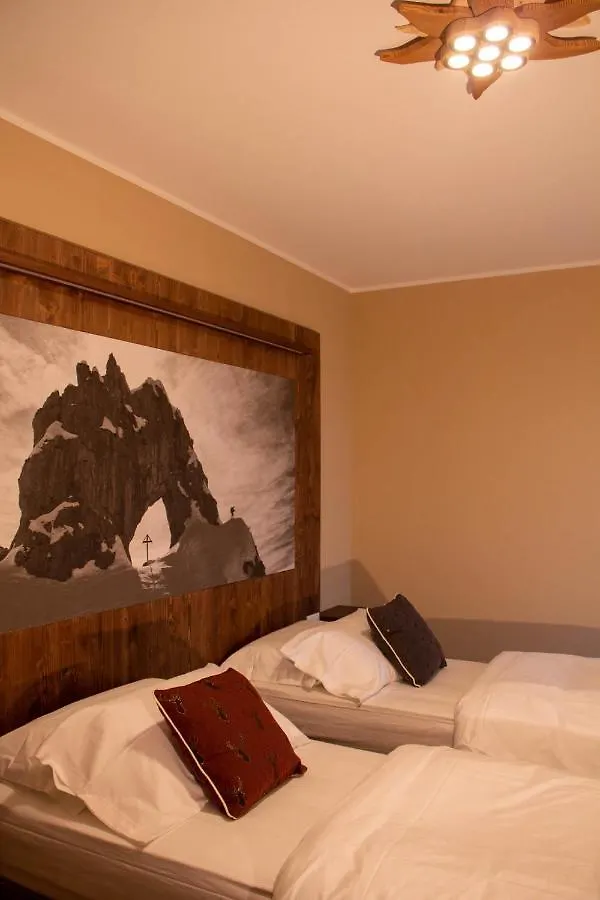 Garni Le Grigne Bed & Breakfast Barzio Italy